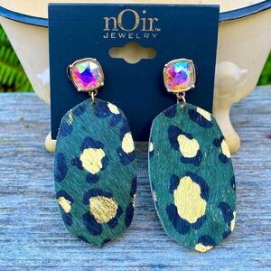 Noir Jewelry Green/Yellow/Black Animal Print Oval Earrings w/Rhinestones. NWOT